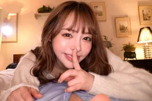 đi xem phim một mình, thanh niên bị chị gái thánh dâm kế bên sờ trym
