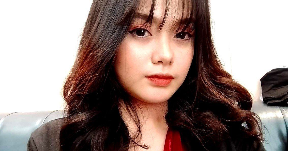 Cô chị họ ngực to và hai cậu em tinh nghịch